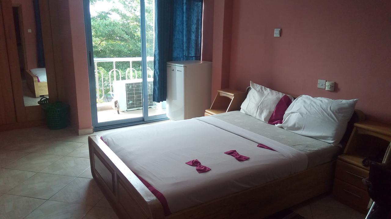 Brookvale Hotel Weija Eksteriør billede